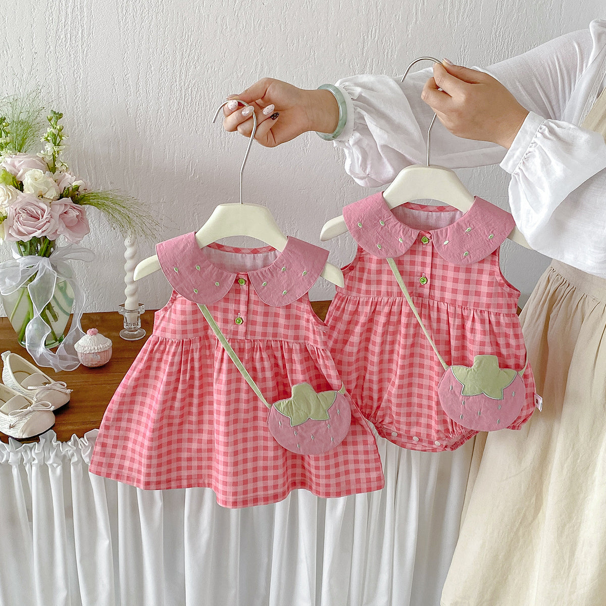 Cotton Gingham Vest Dress for Toddlers, Summer Stylish Baby Romper Set, Twin Matching Outfits