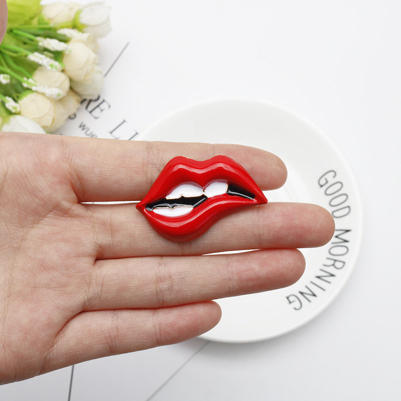 Red Lip Enamel Brooches Women Men Party Banquet Alloy Brooches Pins Girls' Hats Bags Accessories